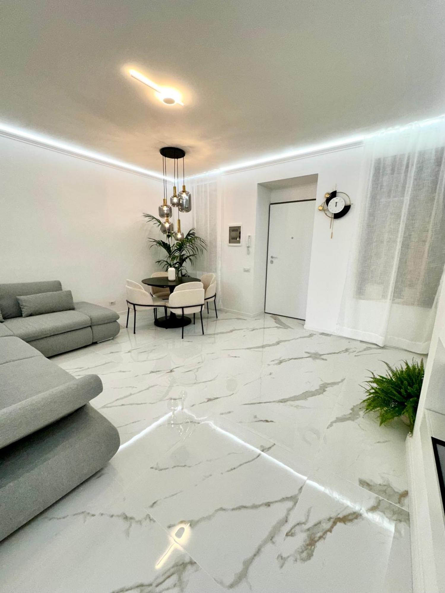 Luna Luxury Suite 贝尔加莫 外观 照片